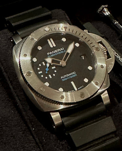 Panerai Luminor Submersible 2022 - PAM01973 Watch 42mm