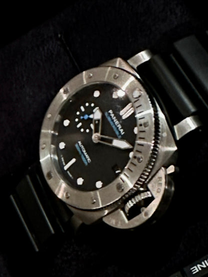 Panerai Luminor Submersible 2022 - PAM01973 Watch 42mm