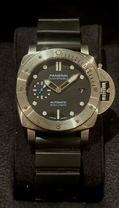 Panerai Luminor Submersible 2022 - PAM01973 Watch 42mm