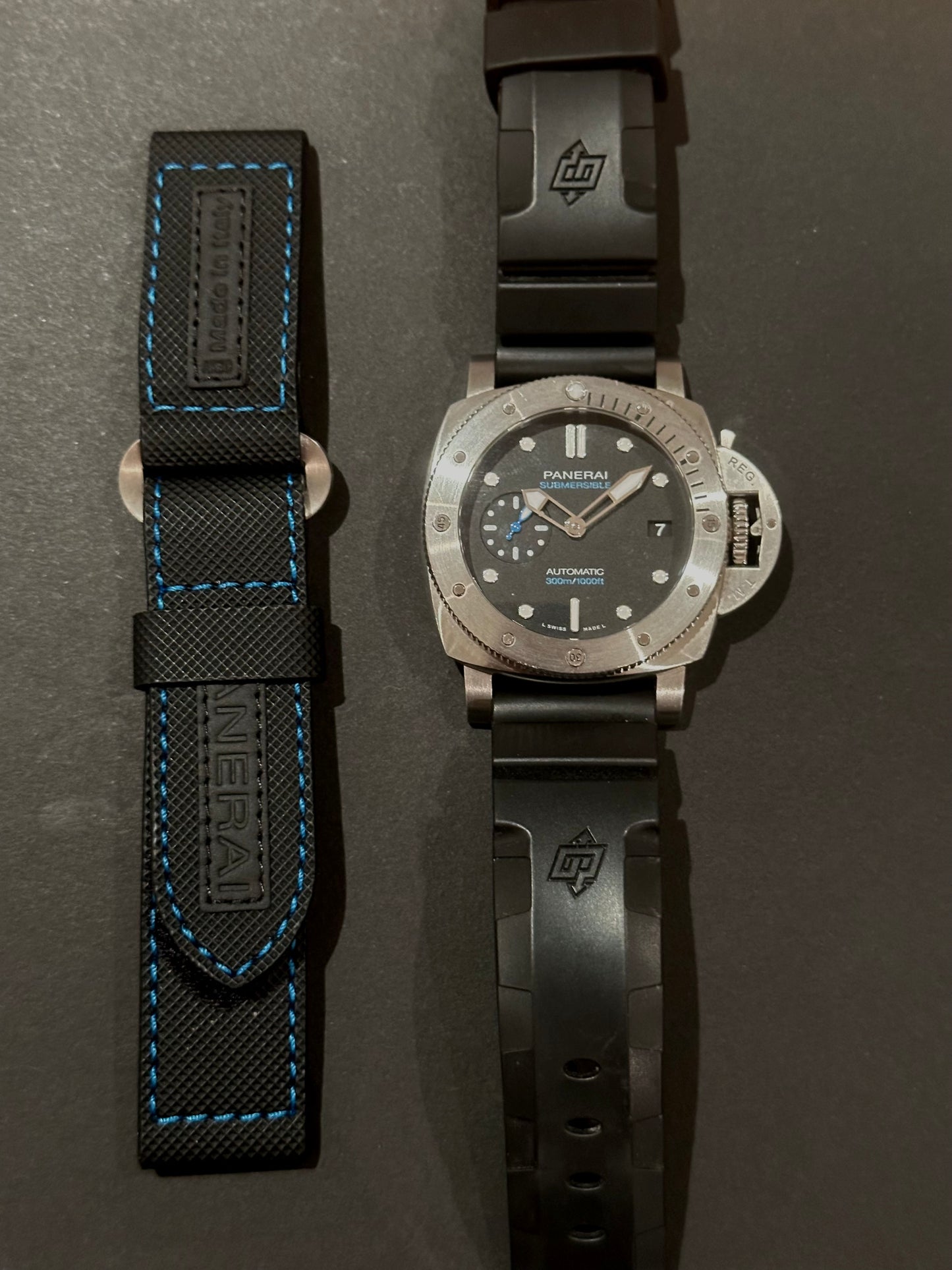 Panerai Luminor Submersible 2022 - PAM01973 Watch 42mm