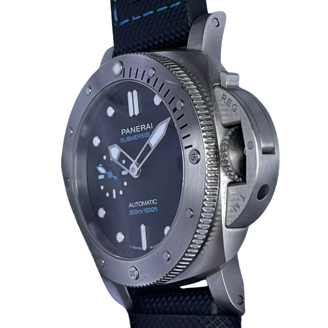 Panerai Luminor Submersible 2022 - PAM01973 Watch 42mm