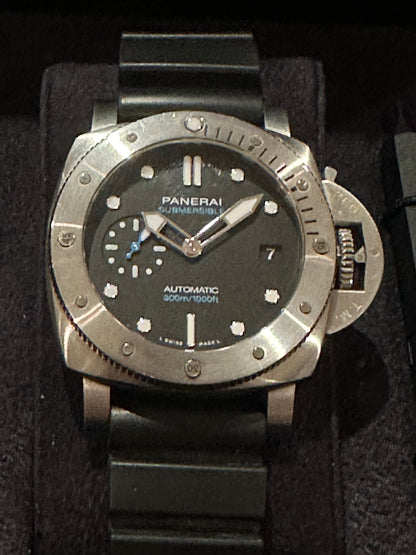 Panerai Luminor Submersible 2022 - PAM01973 Watch 42mm