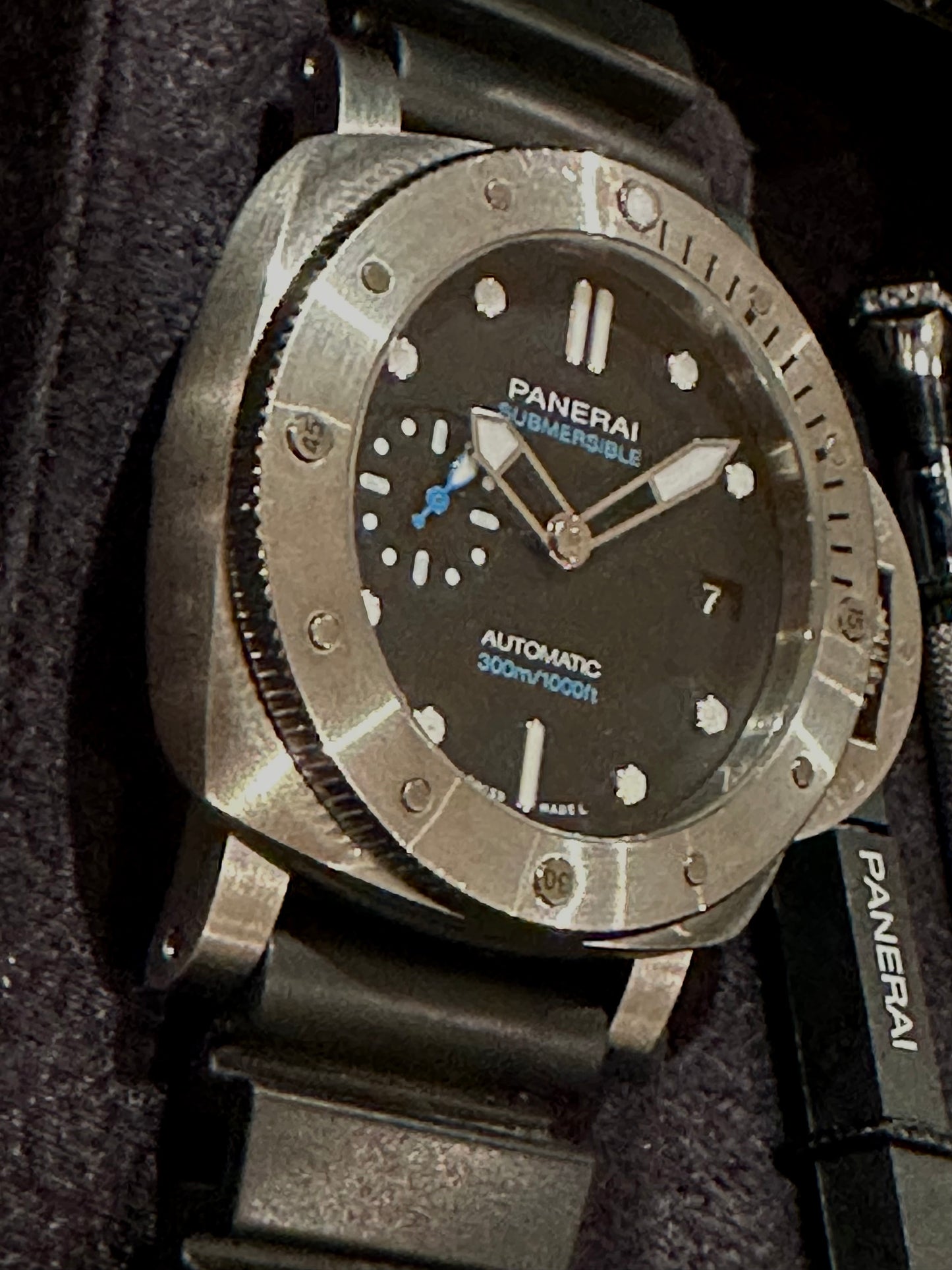 Panerai Luminor Submersible 2022 - PAM01973 Watch 42mm